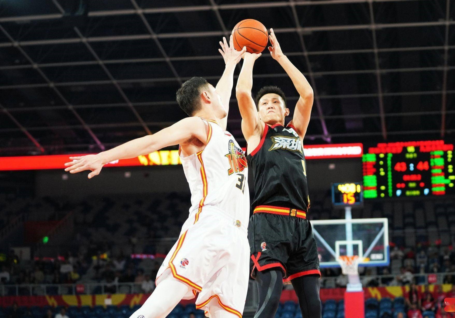 深圳男篮俱乐部球员总自然情况如何评价