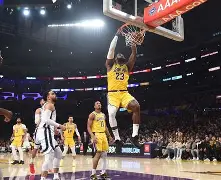 多米平台-nba球员之间互动的手势